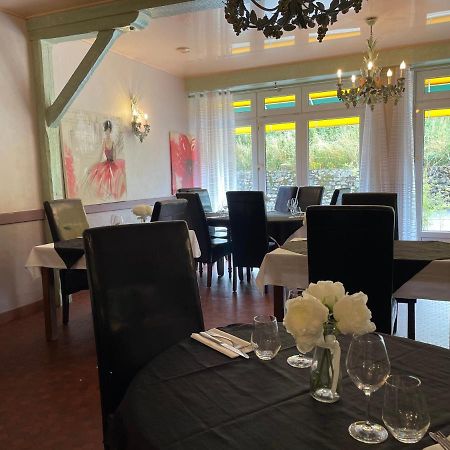 Hotel Logis Deshors-Foujanet Chamboulive Exterior foto